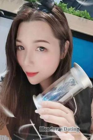 226732 - Huiyi Age: 41 - China